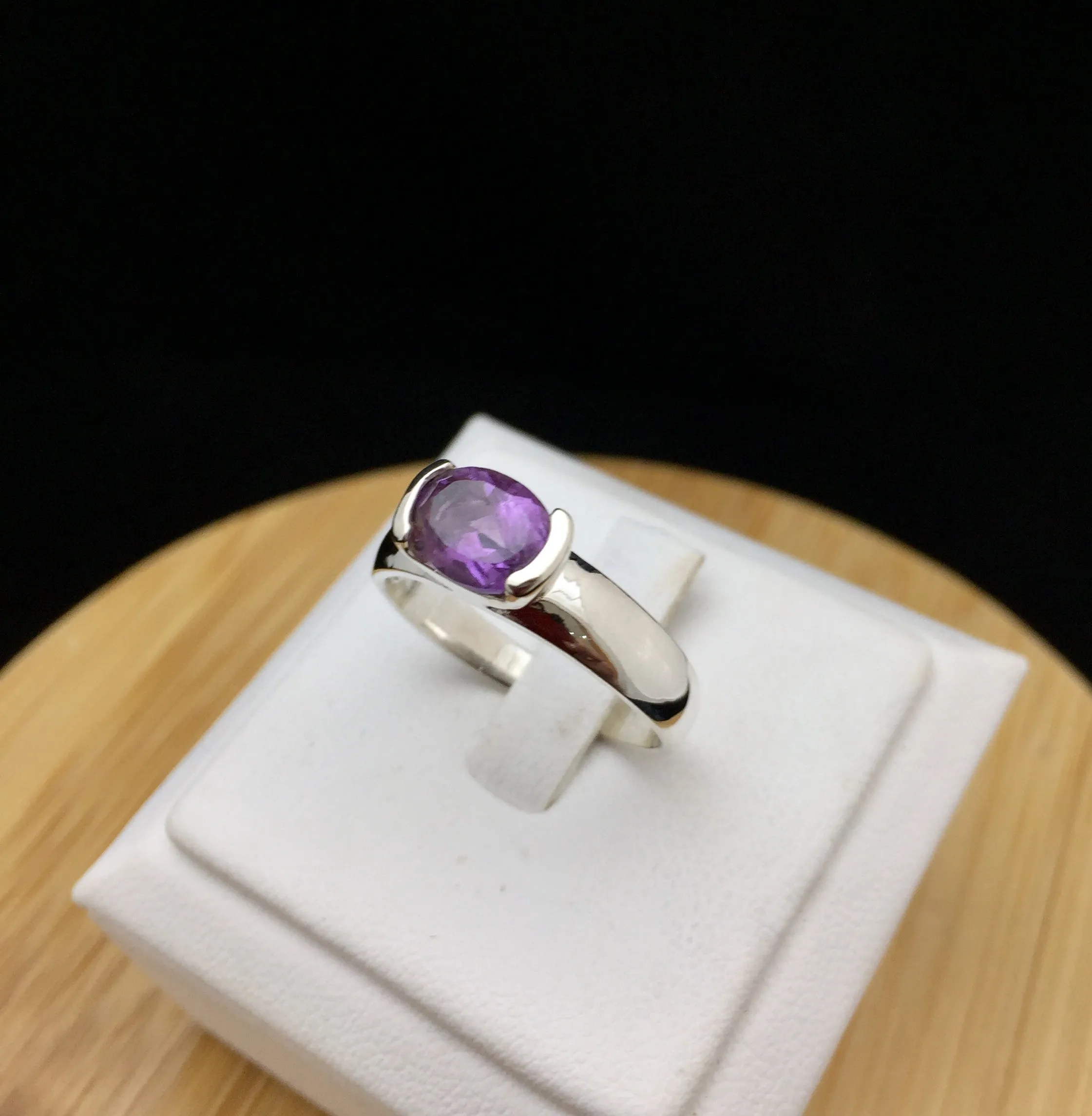 Amethyst Ring    STR 65