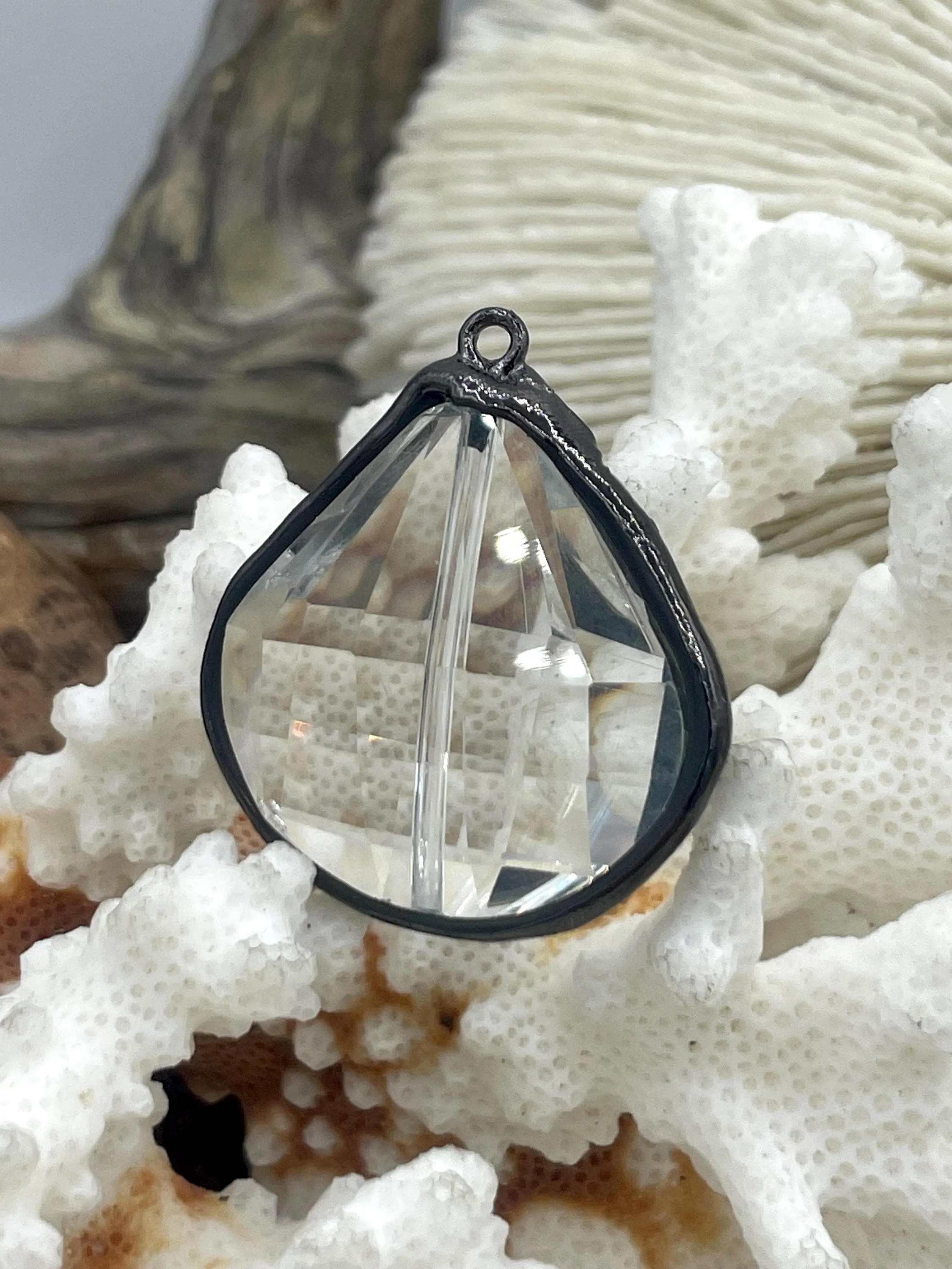 Crystal Gunmetal Soldered Pendants and Charms. 2 styles to choose from. Gunmetal Soldered Crystals, Teardrop & Cross Shape. Fast Shipping