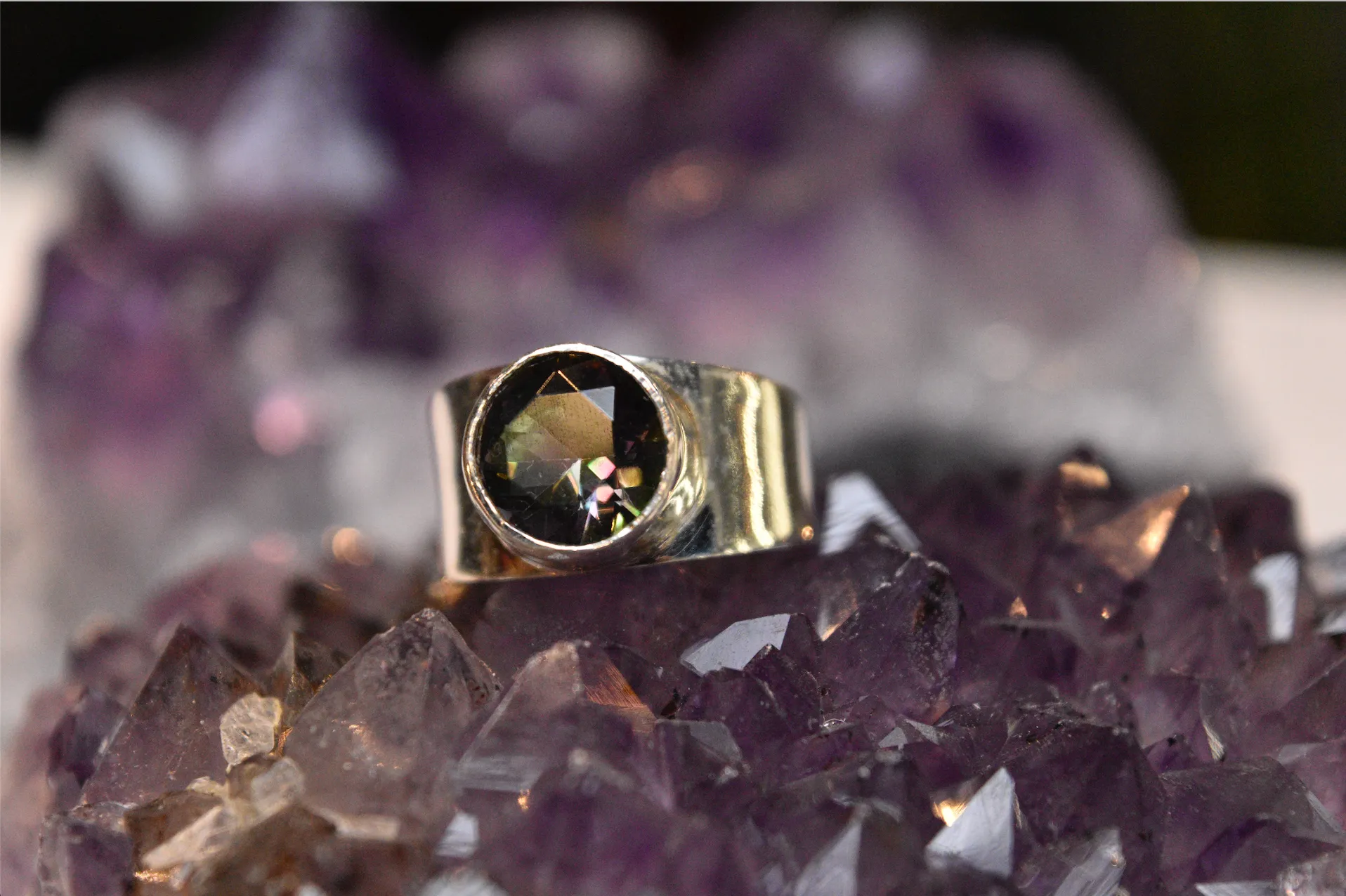 Mystic Topaz Signet Ring (US 8)