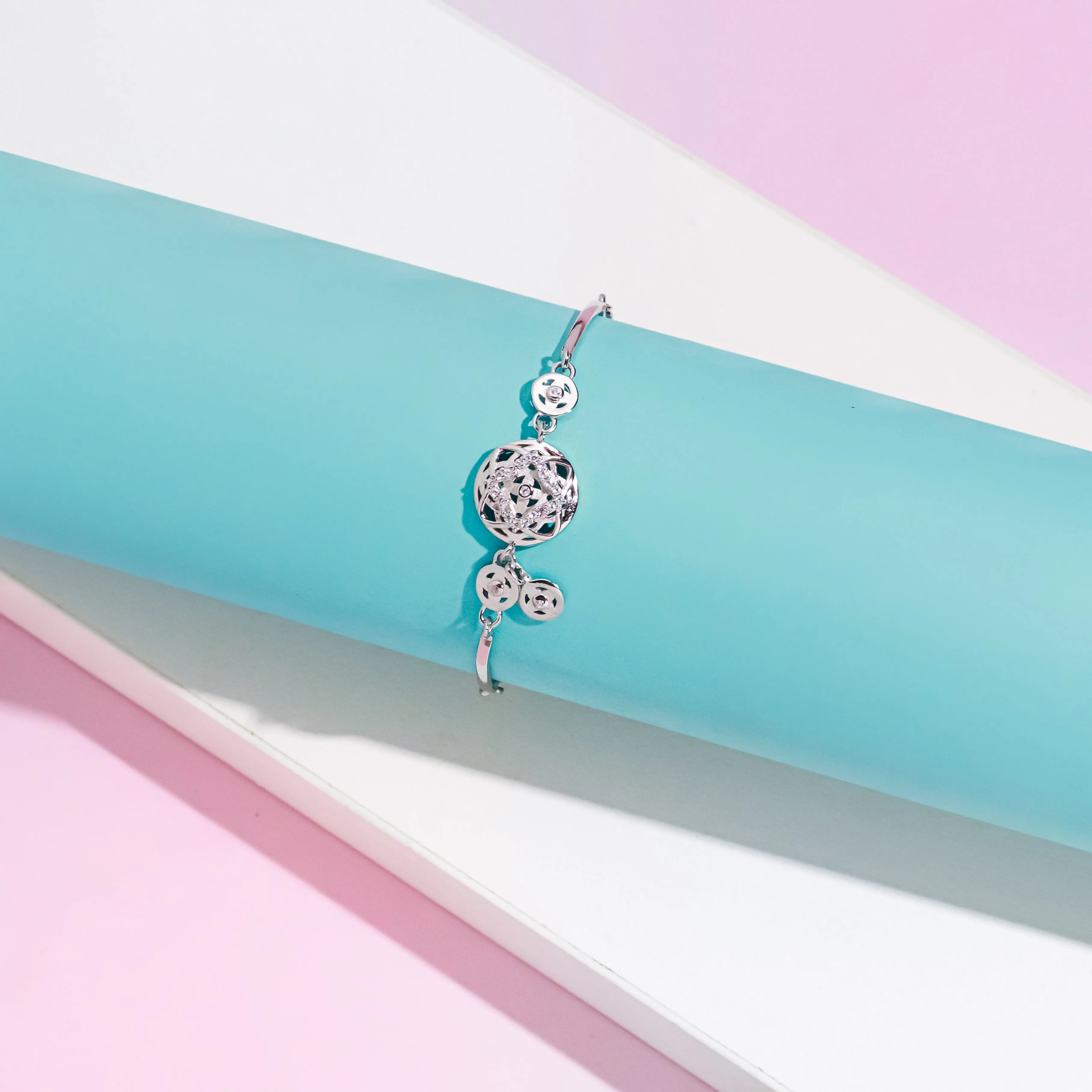Radiate Elegance: OLLUU Silver Hollow Circle Bracelets | Sterling Silver Brilliance